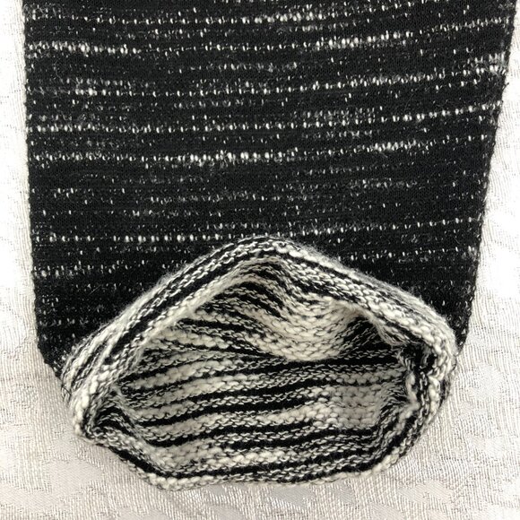 H&M Women’s Black & White Striped Sweater with 3/4 Length Sleeves Size M - Picture 13 of 15